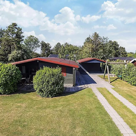Three-bedroom In 13