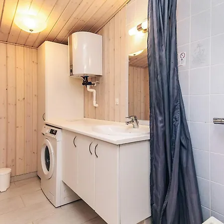 Three-bedroom In 13 Vakantiehuis *